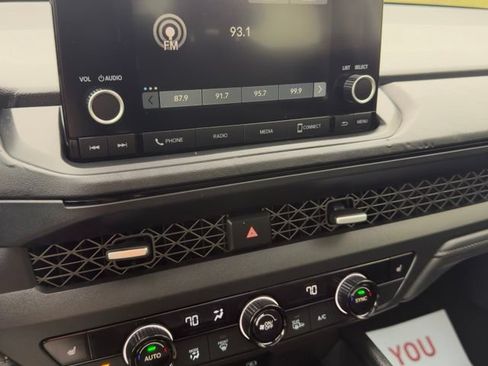 Used 2025 Honda Accord SE image 19
