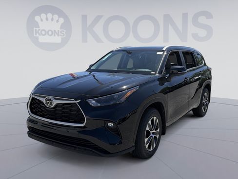 New 2026 Toyota Highlander XLE AWD/4WD image 1