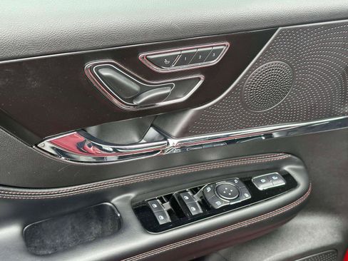 Used 2023 Lincoln Corsair Reserve w/ Equipment Group 201A image 16