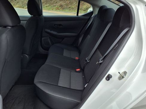 Used 2025 Nissan Sentra SV image 11