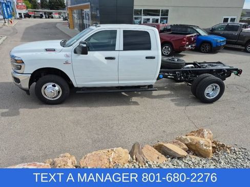 New 2026 RAM 3500 Tradesman w/ Chrome Appearance Group A AWD/4WD image 3