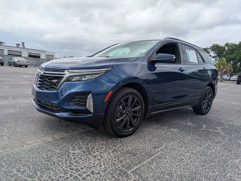Used 2022 Chevrolet Equinox RS w/ Infotainment Package FWD image 8