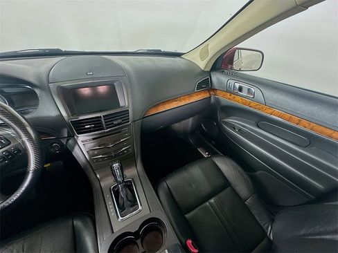 Used 2015 Lincoln MKT EcoBoost w/ Equipment Group 201A image 11