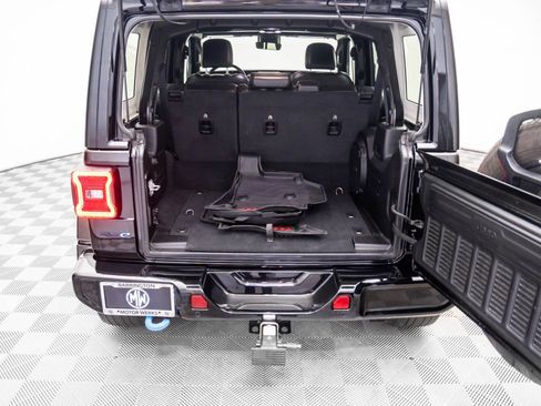 Used 2021 Jeep Wrangler Unlimited Sahara image 30