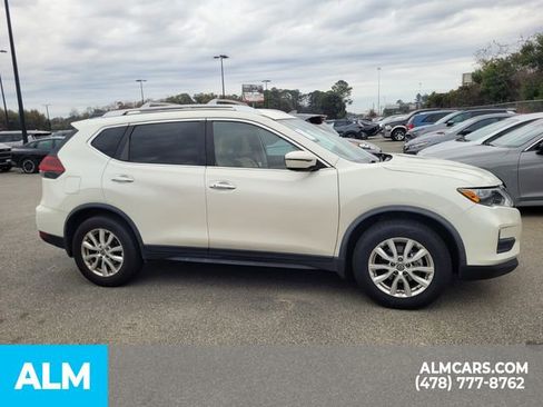 Used 2020 Nissan Rogue SV image 23