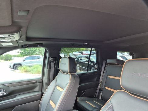 Certified 2024 GMC Yukon AT4 w/ AT4 Premium Plus Package AWD/4WD image 32