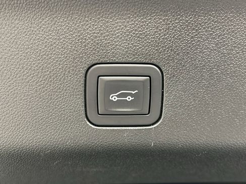 Used 2025 Chevrolet Suburban RST w/ RST Capability Package image 14