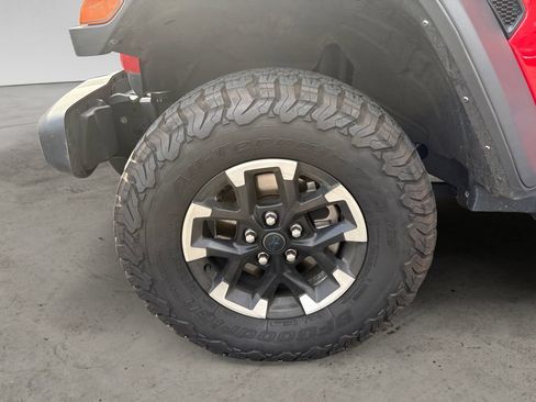 Used 2024 Jeep Wrangler Unlimited Rubicon 4xe AWD/4WD image 14