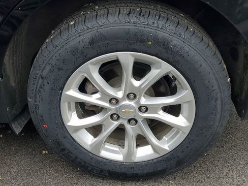 Used 2020 Chevrolet Equinox LS w/ LS Convenience Package FWD image 3
