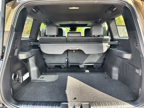 Used 2025 Lexus GX 550 AWD/4WD image 17