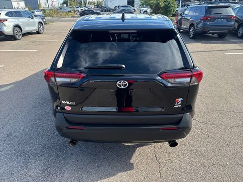 Used 2025 Toyota RAV4 LE AWD/4WD image 6