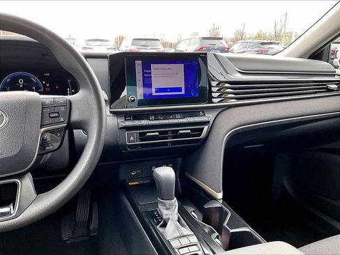 Used 2025 Toyota Camry LE FWD image 18
