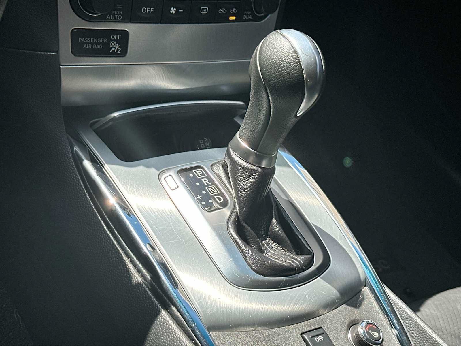 Used 2015 INFINITI Q60 AWD Coupe w/ Premium Package image 24