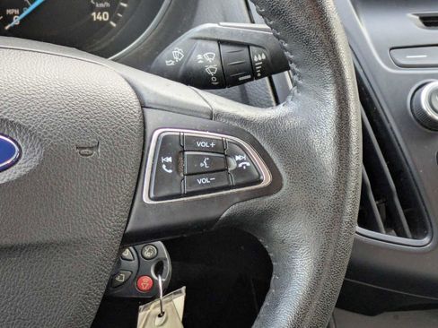 Used 2015 Ford Focus SE w/ SE Ecoboost Package image 22