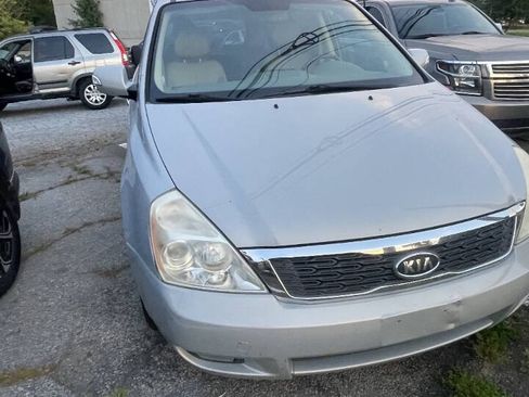 Used 2012 Kia Sedona EX w/ Luxury Pkg FWD image 5