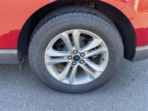 Certified 2019 Ford Edge SEL w/ Equipment Group 201A image 24