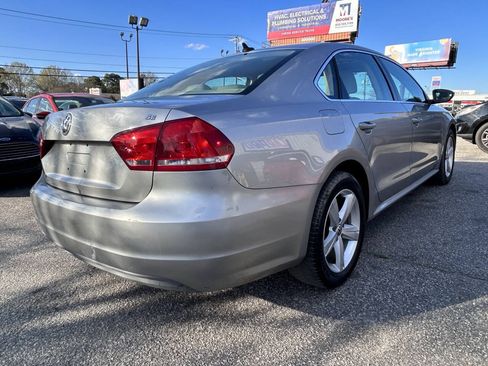 Used 2012 Volkswagen Passat 2.5 SE FWD image 14