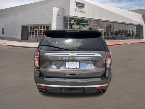 Used 2021 Chevrolet Suburban High Country w/ Premium Package AWD/4WD image 5