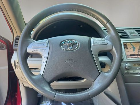 Used 2011 Toyota Camry XLE w/ SE/XLE Extra-Value Pkg FWD image 14
