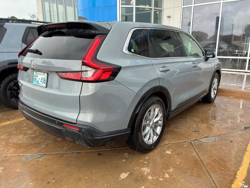 Used 2025 Honda CR-V EX-L image 2