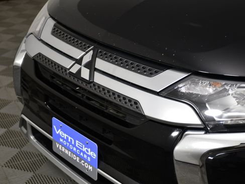 Used 2020 Mitsubishi Outlander SEL AWD/4WD image 11