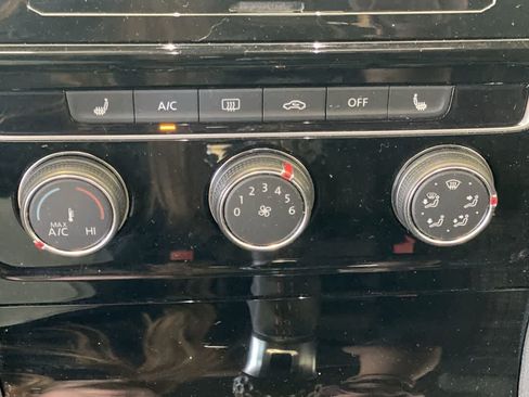 Used 2018 Volkswagen GTI S FWD image 20