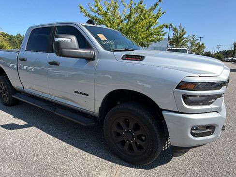 Used 2026 RAM 2500 Big Horn AWD/4WD image 5
