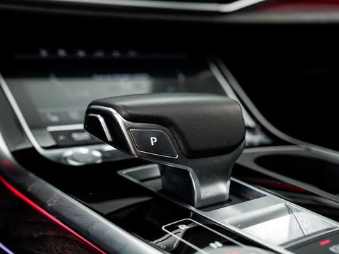 Used 2019 Audi Q8 Premium Plus AWD/4WD image 17