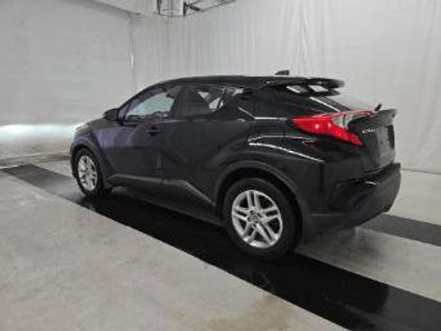 Used 2021 Toyota C-HR LE image 19