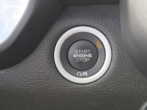 Used 2021 RAM 1500 Big Horn image 13