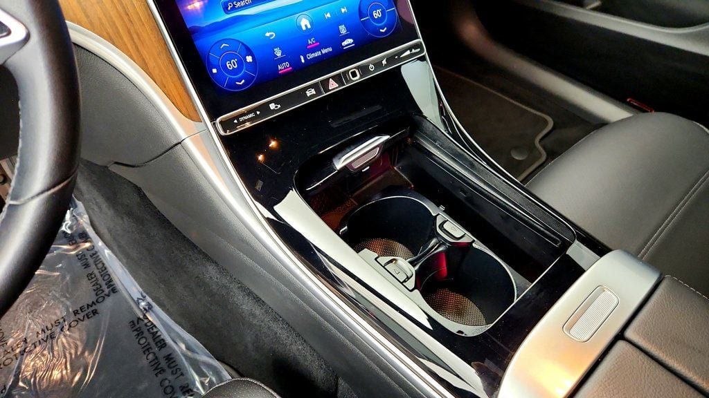 Used 2024 Mercedes-Benz C 300 4MATIC Sedan image 15