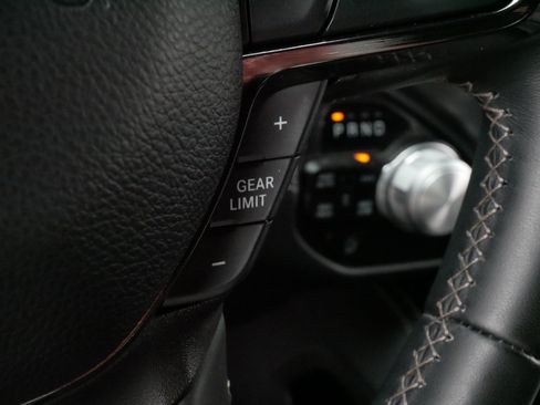 Used 2024 RAM 1500 Limited AWD/4WD image 25