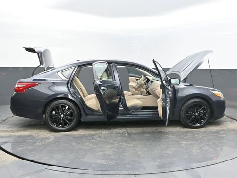 Used 2018 Nissan Altima 2.5 SV image 44