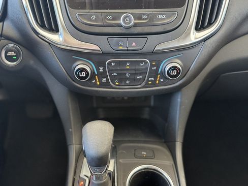 Used 2024 Chevrolet Equinox LT FWD image 13