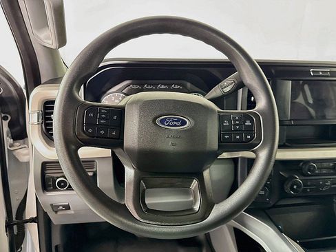 Used 2025 Ford F350 XLT AWD/4WD image 12