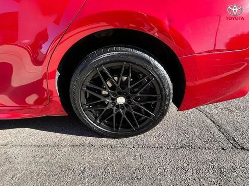 Used 2019 Toyota Camry SE w/ Carpet Mat Package FWD image 19