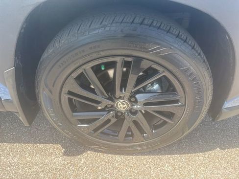 Used 2026 Toyota Corolla Cross XSE w/ Convenience Package image 13