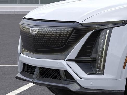 New 2026 Cadillac Lyriq V w/ Exterior Carbon Fiber Package AWD/4WD image 13
