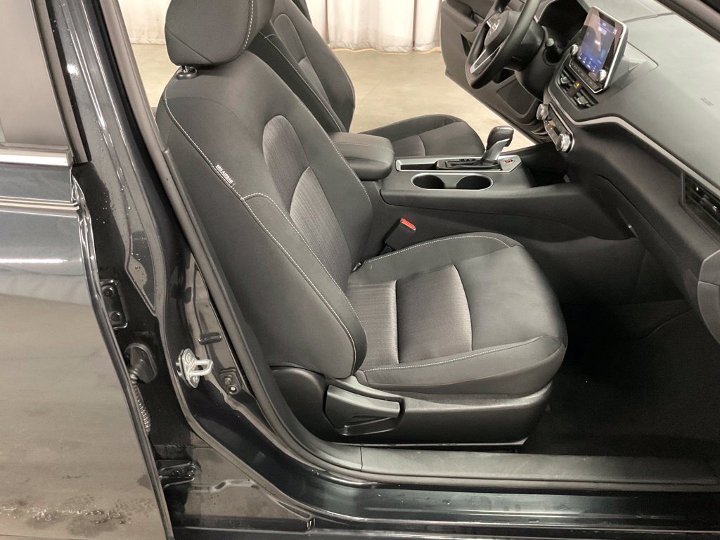Used 2022 Nissan Altima 2.5 SV FWD image 36