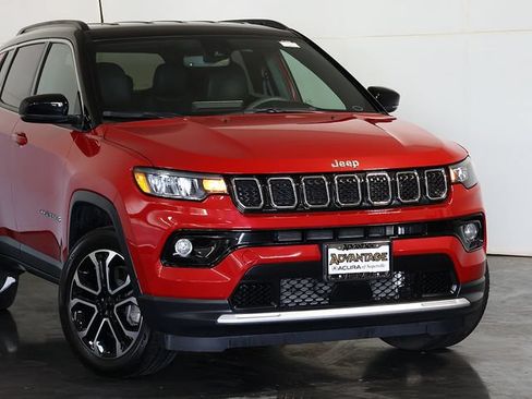 Used 2023 Jeep Compass Limited AWD/4WD image 6