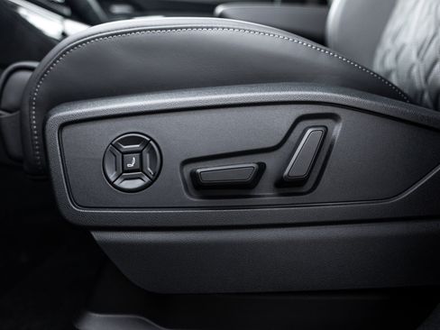 New 2025 Audi SQ5 Premium Plus image 15