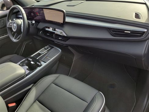 Used 2025 Buick Enclave Preferred image 28