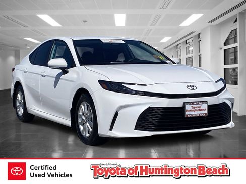 Certified 2025 Toyota Camry LE w/ Convenience Package image 1