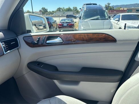 Used 2012 Mercedes-Benz ML 350 4MATIC image 54