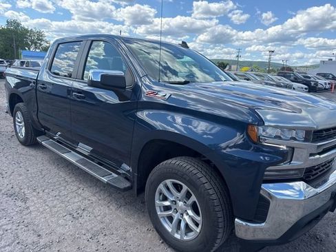 Used 2021 Chevrolet Silverado 1500 LT w/ Z71 Off-Road Package AWD/4WD image 4