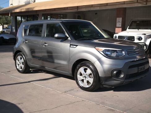 Used 2018 Kia Soul w/ Convenience Package FWD image 4