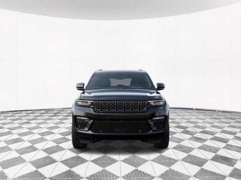 New 2025 Jeep Grand Cherokee Summit image 9