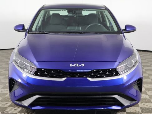 Used 2023 Kia Forte LXS image 9