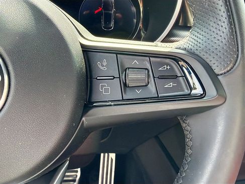 Used 2024 Alfa Romeo Stelvio Ti w/ Performance Driving Package AWD/4WD image 39