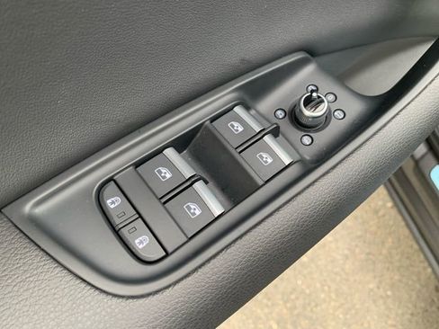 Used 2025 Audi Q7 2.0T Premium w/ Convenience Package image 19